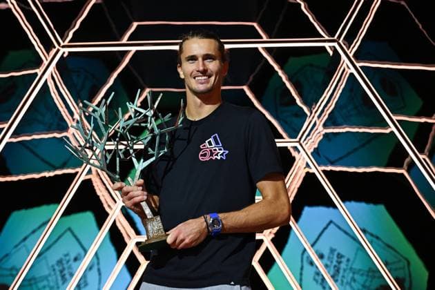 Sport Bilder des Tages Final Of The Rolex Paris Masters Alexander Zverev (GER) wins his first Rolex Paris Masters defeating Ugo Humbert (FRA) at the 2024 Rolex Paris Masters at the Accor Arena in Paris, France, on November 3, 2024. Photo by Corinne Dubreuil ABACAPRESS.COM Paris France  Copyright: xDubreuilxCorinne ABACAx