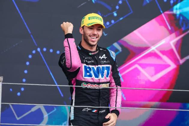 GASLY Pierre (fra), Alpine F1 Team A524, portrait podium during the Formula 1 Grande Premio de Sao Paulo 2024, 21th round of the 2024 Formula One World Championship, WM, Weltmeisterschaft from November 1 to 3, 2024 on the Interlagos Circuit, in Sao Paulo, Brazil - F1 - SAO PAULO GRAND PRIX 2024 DPPI Panoramic  241103_R21_BRASILE_DP_AV3_2423