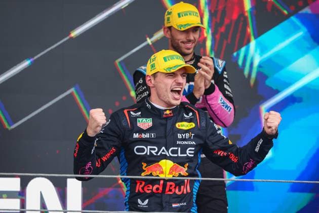 VERSTAPPEN Max (ned), Red Bull Racing RB20, portrait podium during the Formula 1 Grande Premio de Sao Paulo 2024, 21th round of the 2024 Formula One World Championship, WM, Weltmeisterschaft from November 1 to 3, 2024 on the Interlagos Circuit, in Sao Paulo, Brazil - F1 - SAO PAULO GRAND PRIX 2024 DPPI Panoramic  241103_R21_BRASILE_DP_AV3_2625