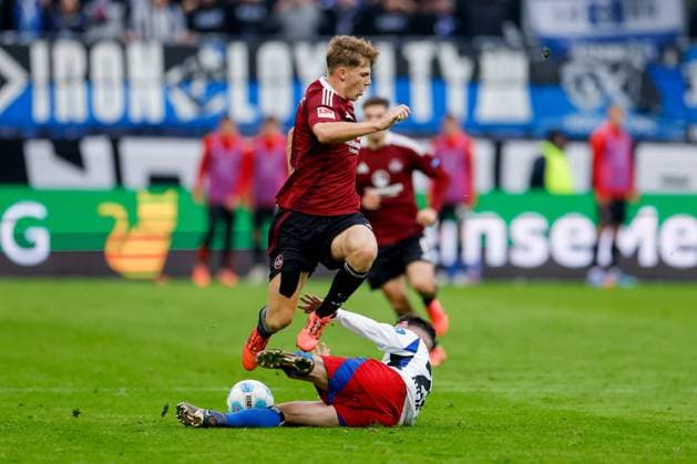 Hamburg, 3 November 2024 Football, 2 Bundesliga 2024 25, Hamburger SV 1 FC Nürnberg Finn Jeltsch 1 FC Nürnberg, 4 , Marco Richter Hamburger SV, 20 DFL REGULATIONS PROHIBIT ANY USE OF PHOTOGRAPHS AS IMAGE SEQUENCES AND OR QUASI VIDEO