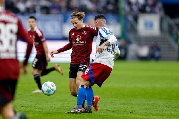 Hamburg, 3 November 2024 Football, 2 Bundesliga 2024 25, Hamburger SV 1 FC Nürnberg Caspar Jander 1 FC Nürnberg, 20 , Marco Richter Hamburger SV, 20 DFL REGULATIONS PROHIBIT ANY USE OF PHOTOGRAPHS AS IMAGE SEQUENCES AND OR QUASI VIDEO
