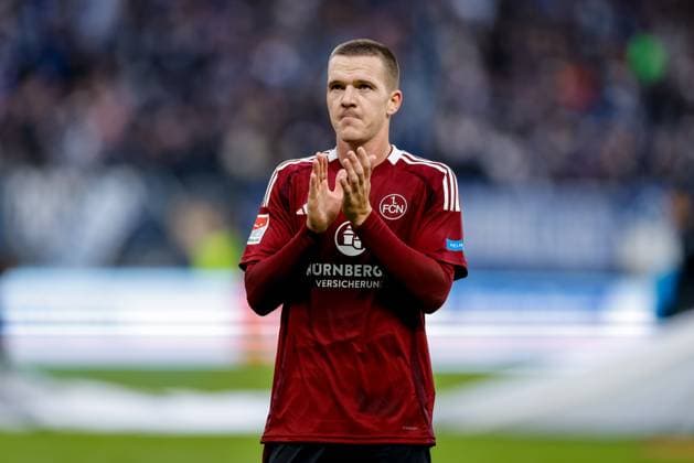 Hamburg, November 3, 2024 Football, 2 Bundesliga 2024 25, Hamburger SV 1 FC Nürnberg Ondrej Karafiat 1 FC Nürnberg, 44 DFL REGULATIONS PROHIBIT ANY USE OF PHOTOGRAPHS AS IMAGE SEQUENCES AND OR QUASI VIDEO