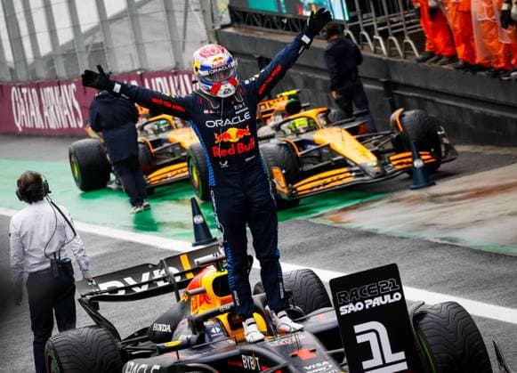 GP de Fórmula 1 Lenovo 2024 SP SÃO PAULO, SP - 03.11.2024: GP DE FÓRMULA 1 LENOVO 2024 SP - It will take place this Sunday (03) at the Interlagos racetrack, in the south of the capital of São Paulo, the 2024 Lenovo Formula 1 São Paulo Grand Prix. In the photo, the driver, Max Verstappen 1, RED BULL, champion of the GP in Brazil. (Photo: Aloisio Mauricio Fotoarena) x2645619x  AloisioxMauricio