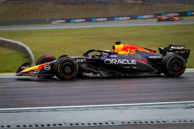 GP de Fórmula 1 Lenovo 2024 SP SÃO PAULO, SP - 03.11.2024: GP DE FÓRMULA 1 LENOVO 2024 SP - It will take place this Sunday (03) at the Interlagos racetrack, in the south of the capital of São Paulo, the 2024 Lenovo Formula 1 São Paulo Grand Prix. In the photo, the driver, Max Verstappen 1, RED BULL, champion of the GP in Brazil. (Photo: Aloisio Mauricio Fotoarena) x2645633x  AloisioxMauricio