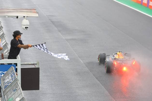 FORMULA 1 LENOVO GRANDE PREMIO DE SAO PAULO 2024 02 11 2024, Autodromo Jose Carlos Pace, Interlagos, FORMULA 1 LENOVO GRANDE PREMIO DE SAO PAULO 2024 , in the picture crossing the finish line of the winner Max Verstappen NLD , Oracle Red Bull Racing nordphotoxGmbHx xBratic nph00250