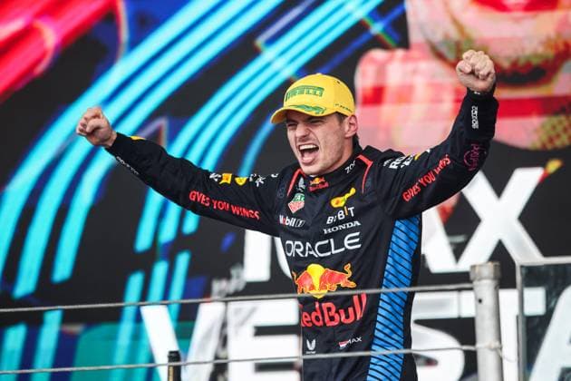 VERSTAPPEN Max (ned), Red Bull Racing RB20, portrait podium celebrates victory during the Formula 1 Grande Premio de Sao Paulo 2024, 21th round of the 2024 Formula One World Championship, WM, Weltmeisterschaft from November 1 to 3, 2024 on the Interlagos Circuit, in Sao Paulo, Brazil - F1 - SAO PAULO GRAND PRIX 2024 DPPI Panoramic  241103_R21_BRASILE_DP_XB3_5250