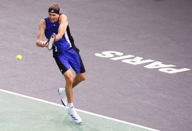 (241104) -- PARIS, Nov. 4, 2024 -- Alexander Zverev competes during the men s singles final match between Alexander Zverev of Germany and Ugo Humbert of France at Paris ATP, Tennis Herren Masters 1000 tennis tournament in Paris, France, Nov. 3, 2024. Alexander Zverev claimed the title. ) (SP)FRANCE-PARIS-TENNIS-ATP MASTERS 1000-FINAL GaoxJing 