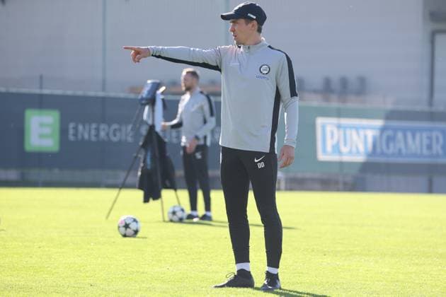 SOCCER - UEFA CL, Dortmund vs Sturm GRAZ,AUSTRIA,04.NOV.24 - SOCCER - UEFA Champions League, Borussia Dortmund vs SK Sturm Graz, preview, training Sturm. Image shows assistant coach Dominik Deutschl (Sturm).  GEPAxpictures xChrisxBauer