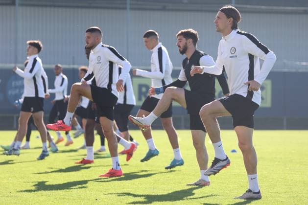 SOCCER - UEFA CL, Dortmund vs Sturm GRAZ,AUSTRIA,04.NOV.24 - SOCCER - UEFA Champions League, Borussia Dortmund vs SK Sturm Graz, preview, training Sturm. Image shows Stefan Hierlaender and Otar Kiteishvili (Sturm).  GEPAxpictures xChrisxBauer
