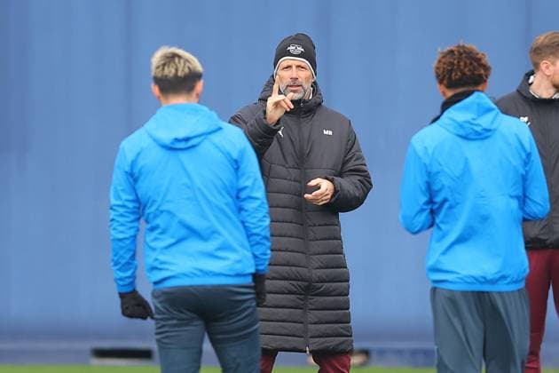 Sport Themen der Woche KW45 RB Leipzig Training 1. Bundesliga Leipzig, 04.11.2024, Trainingszentrum am Cottaweg, Saison 2024 2025, Fußball, Männer, 1. Bundesliga , RB Leipzig Training , Im Bild: Trainer Marco Rose , *** RB Leipzig Training 1 Bundesliga Leipzig, 04 11 2024, Training center at Cottaweg, Season 2024 2025, Football, Men, 1 Bundesliga , RB Leipzig Training , In the picture Coach Marco Rose ,