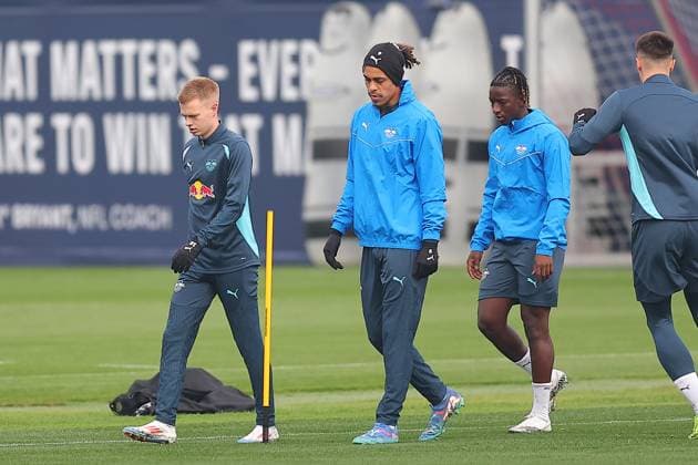 RB Leipzig Training 1 Bundesliga Leipzig, 04 11 2024, Training center at Cottaweg, Season 2024 2025, Football, Men, 1 Bundesliga , RB Leipzig Training , In the picture from l Arthur Denis Vermeeren, Yussuf Yurary Poulsen and Amadou Haidara ,