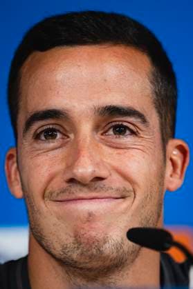 Champions League 2024 25 League Phase MD4: Real Madrid Training Session and press conference, PK, Pressekonferenz Lucas Vazquez of Real Madrid CF seen speaking during the UEFA Champions League 2024 25 League Phase MD4 training and press conference at Ciudad Real Madrid on November 4, 2024 in Madrid, Spain. Valdebebas Ciudad Real Madrid Madrid Spain Copyright: xAlbertoxGardinx AGardin_20241104_Football_Champions_Real_Madrid_PC_026