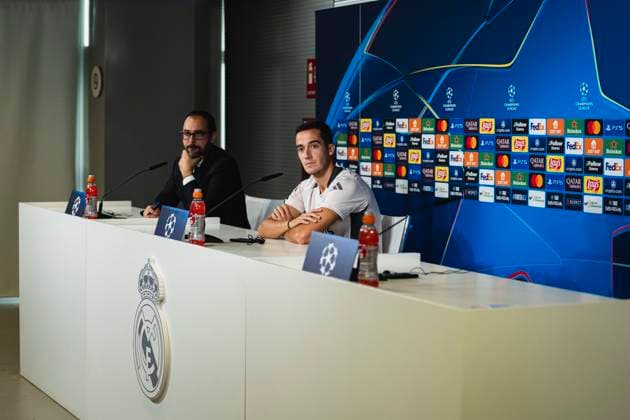 Champions League 2024 25 League Phase MD4: Real Madrid Training Session and press conference, PK, Pressekonferenz Lucas Vazquez of Real Madrid CF seen speaking during the UEFA Champions League 2024 25 League Phase MD4 training and press conference at Ciudad Real Madrid on November 4, 2024 in Madrid, Spain. Valdebebas Ciudad Real Madrid Madrid Spain Copyright: xAlbertoxGardinx AGardin_20241104_Football_Champions_Real_Madrid_PC_032