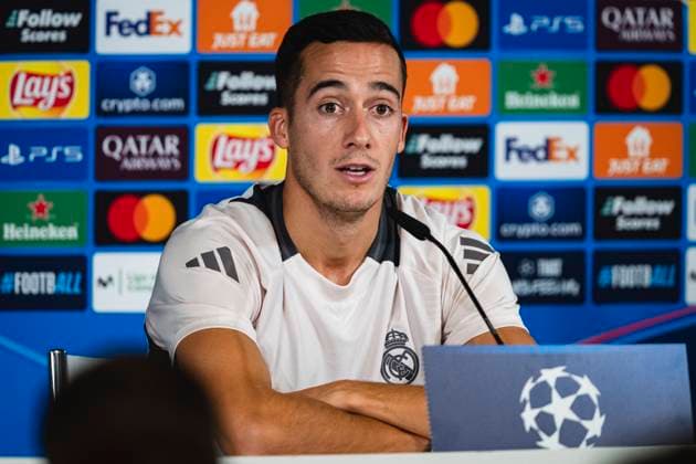Champions League 2024 25 League Phase MD4: Real Madrid Training Session and press conference, PK, Pressekonferenz Lucas Vazquez of Real Madrid CF seen speaking during the UEFA Champions League 2024 25 League Phase MD4 training and press conference at Ciudad Real Madrid on November 4, 2024 in Madrid, Spain. Valdebebas Ciudad Real Madrid Madrid Spain Copyright: xAlbertoxGardinx AGardin_20241104_Football_Champions_Real_Madrid_PC_036
