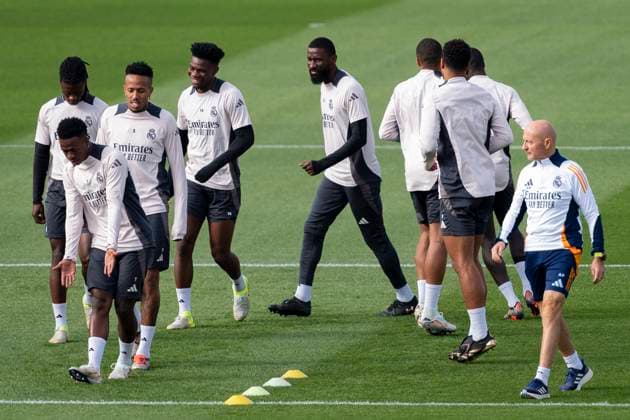 Champions League 2024 25 League Phase MD4: Real Madrid Training Session and press conference, PK, Pressekonferenz Real Madrid players (from L to R) Vinicius Junior, Eder Militao, Eduardo Camavinga, Aurelien Tchouameni, Antonio Rudiger seen training during the UEFA Champions League 2024 25 League Phase MD4 training and press conference at Ciudad Real Madrid on November 4, 2024 in Madrid, Spain. Valdebebas Ciudad Real Madrid Madrid Spain Copyright: xAlbertoxGardinx AGardin_20241104_Football_Champions_Real_Madrid_PC_040