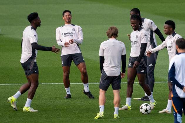 Champions League 2024 25 League Phase MD4: Real Madrid Training Session and press conference, PK, Pressekonferenz Real Madrid players (from L to R) Aurelien Tchouameni, Jude Bellingham, Luka Modric, Eduardo Camavinga, Antonio Rudiger, Vinicius Junior seen training during the UEFA Champions League 2024 25 League Phase MD4 training and press conference at Ciudad Real Madrid on November 4, 2024 in Madrid, Spain. Valdebebas Ciudad Real Madrid Madrid Spain Copyright: xAlbertoxGardinx AGardin_20241104_Football_Champions_Real_Madrid_PC_077