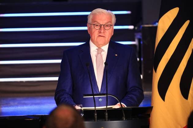 Presentation of the Silver Laurel Leaf Berlin, 04 11 2024 Federal President Frank Walter Steinmeier awards the Silver Laurel Leaf to athletes who won medals at the 2024 Olympic Games in Paris Berlin Germany Copyright: xMatthiasxGränzdörferx