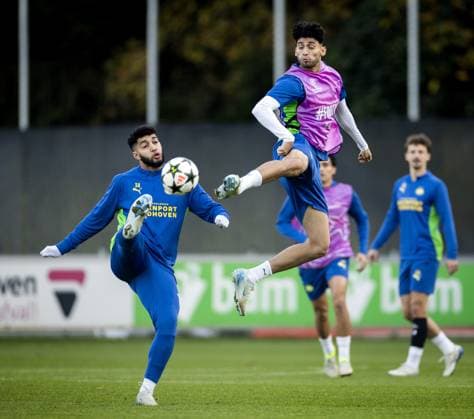 EINDHOVEN - Ismael Saibari and Ricardo Pepi of PSV during a training session prior to the Champions League match between PSV and Girona FC. ANP KOEN VAN WEEL xVIxANPxSportx xxANPxIVx 512686215 originalFilename: 512686215.jpg