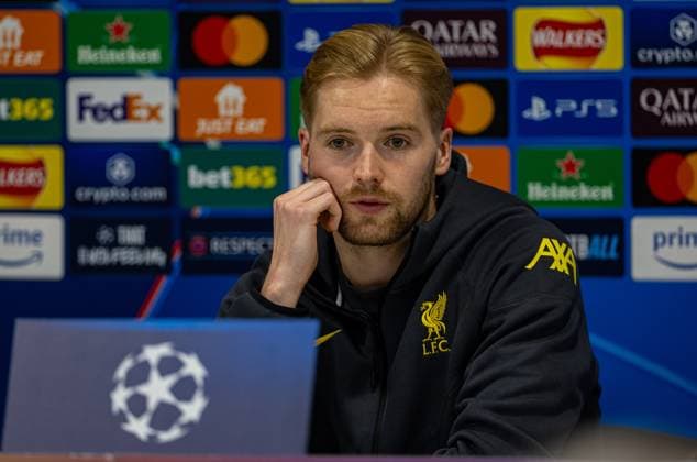 Football - UEFA Champions League - League Phase - Liverpool FC v Bayer 04 Leverkusen - MD-1 LIVERPOOL, ENGLAND - Monday, November 4, 2024: Liverpool s goalkeeper Caoimhin Kelleher during a press conference, PK, Pressekonferenz at Anfield ahead of the UEFA Champions League game between Liverpool FC and Bayer 04 Leverkusen. (Photo by David Rawcliffe Propaganda) LIVERPOOL Anfield MERSEYSIDE ENGLAND  Copyright: xDavidxRawcliffex P2024-11-04-Liverpool_Leverkusen_MD-1-45