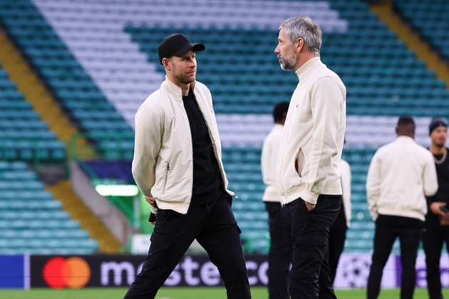 Celtic Glasgow RB Leipzig Matchday 1 Glasgow, 04 11 2024, Celtic Park, Football, UEFA Champions League, Matchday 4 , Celtic Glasgow vs RB Leipzig, Matchday 1 , In the picture Pitchwalk goalkeeper Peter Gulacsi 1, RB Leipzig and coach Marco Rose RB Leipzig , Only editorial use Photo intended for editorial use only , UEFA regulations prohibit any use of photographs as image sequences and or quasi video ,