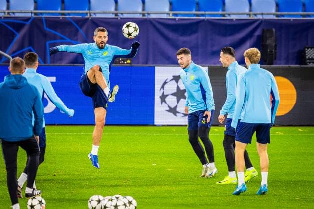 Football, CL, Slovan Bratislava, Training