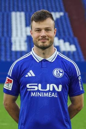 04 11 2024, Football, Season 2024 2025, 2 Bundesliga, Porträttermin FC Schalke 04, Adrian Gantenbein FC Schalke 04 Gelsenkirchen Veltins Arena NRW Germany xRHR FOTOx Copyright: RHR-FOTOx RHR-FOTO