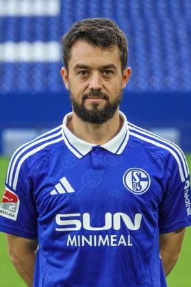 04 11 2024, Football, Season 2024 2025, 2 Bundesliga, portrait appointment FC Schalke 04, Amin Younes FC Schalke 04 Gelsenkirchen Veltins Arena NRW Germany xRHR FOTOx Copyright: RHR-FOTOx RHR-FOTO