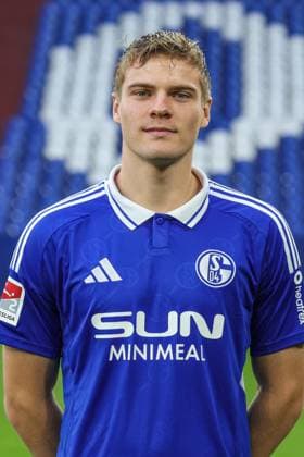 04 11 2024, Football, Season 2024 2025, 2 Bundesliga, Porträttermin FC Schalke 04, Emil Hojlund Hojlund FC Schalke 04 Gelsenkirchen Veltins Arena NRW Germany xRHR FOTOx Copyright: RHR-FOTOx RHR-FOTO