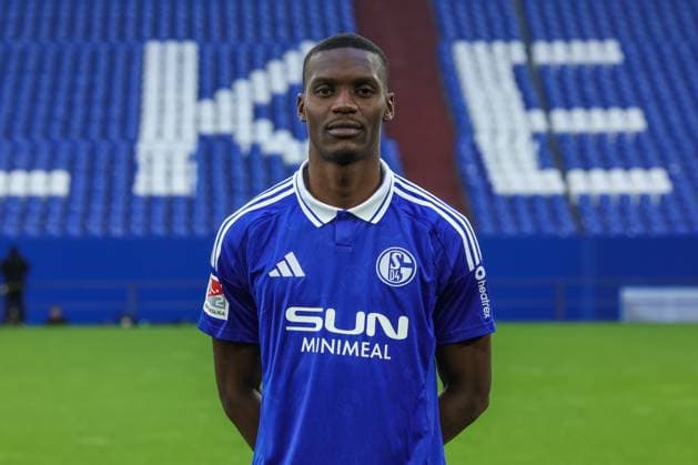 04 11 2024, Football, Season 2024 2025, 2 Bundesliga, Porträttermin FC Schalke 04, Steve Noode FC Schalke 04 Gelsenkirchen Veltins Arena NRW Germany xRHR FOTOx Copyright: RHR-FOTOx RHR-FOTO