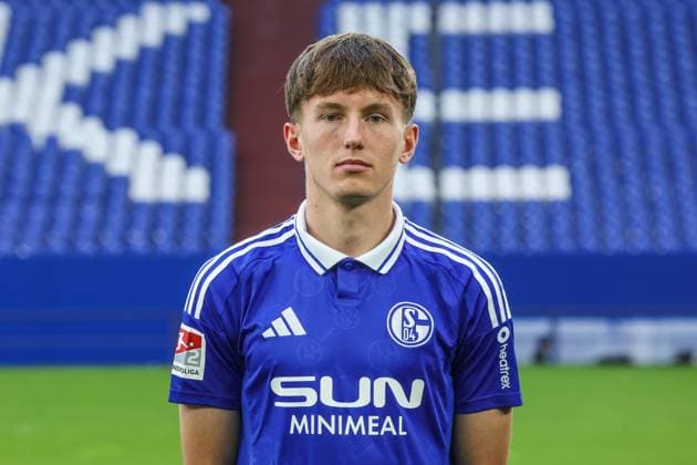 04 11 2024, Football, Season 2024 2025, 2 Bundesliga, portrait appointment FC Schalke 04, Max Grüger FC Schalke 04 Gelsenkirchen Veltins Arena NRW Germany xRHR FOTOx Copyright: RHR-FOTOx RHR-FOTO