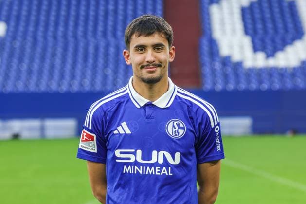 04 11 2024, Football, Season 2024 2025, 2 Bundesliga, portrait appointment FC Schalke 04, Ilyes Hamache FC Schalke 04 Gelsenkirchen Veltins Arena NRW Germany xRHR FOTOx Copyright: RHR-FOTOx RHR-FOTO