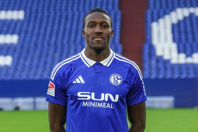 04 11 2024, Football, Season 2024 2025, 2 Bundesliga, Porträttermin FC Schalke 04, Bryan Lasme FC Schalke 04 Gelsenkirchen Veltins Arena NRW Germany xRHR FOTOx Copyright: RHR-FOTOx RHR-FOTO