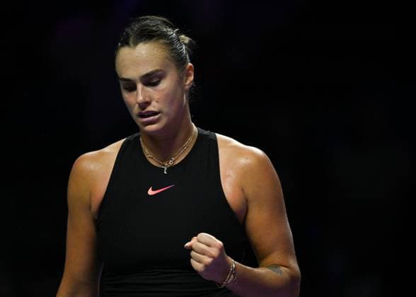 WTA, Tennis Damen Finals 2024 - Day 3 RIYADH, SAUDI ARABIA - NOVEMBER 04: Aryna Sabalenka of Belarus during her match against Jasmine Paolini of Italy on day 3 of the 2024 WTA Finals, part of the Hologic WTA Tour, held at King Saud University Indoor Arena on November 04, 2024, in Riyadh, Saudi Arabia. Riyadh Saudi Arabia  Copyright: xArturxWidakx originalFilename:widak-wtafinal241104_npG3u.jpg