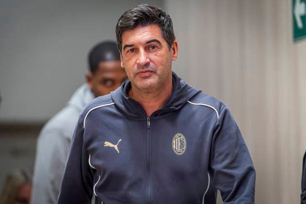 Champions League 2024 25 League Phase MD4: AC Milan Training Session and press conference, PK, Pressekonferenz Paulo Fonseca, head coach of AC Milan, seen arriving at the press conference during the UEFA Champions League 2024 25 League Phase MD4 training and press conference at Estadio Santiago Bernabeu on November 4, 2024 in Madrid, Spain. Madrid Estadio Santiago Bernabeu Madrid Spain Copyright: xAlbertoxGardinx AGardin_20241104_Football_Champions_Milan_PC_037