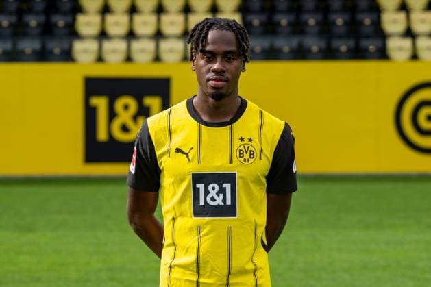 Borussia Dortmund; 1. BL, Porträttermin 2024 2025 Jamie Gittens; Borussia Dortmund; 1. BL, Porträttermin 2024 2025 Foto: Borussia Dortmund Hendrik Deckers via Revierfoto Borussia Dortmund; 1. BL, Porträttermin 2024 2025