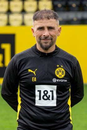 Borussia Dortmund; 1. BL, Porträttermin 2024 2025 Co-Trainer Ertugrul Arslan; Borussia Dortmund; 1. BL, Porträttermin 2024 2025 Foto: Borussia Dortmund Hendrik Deckers via Revierfoto Borussia Dortmund; 1. BL, Porträttermin 2024 2025