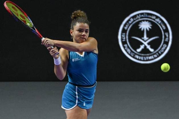 WTA, Tennis Damen Finals 2024 - Day 3 RIYADH, SAUDI ARABIA - NOVEMBER 04: Jasmine Paolini of Italy during her match against Aryna Sabalenka of Belarus on day 3 of the 2024 WTA Finals, part of the Hologic WTA Tour, held at King Saud University Indoor Arena on November 04, 2024, in Riyadh, Saudi Arabia. Riyadh Saudi Arabia  Copyright: xArturxWidakx originalFilename:widak-wtafinal241104_np79a.jpg