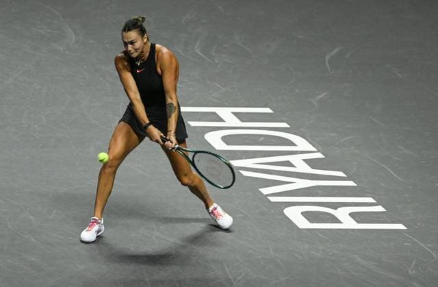 WTA, Tennis Damen Finals 2024 - Day 3 RIYADH, SAUDI ARABIA - NOVEMBER 04: Aryna Sabalenka of Belarus during her match against Jasmine Paolini of Italy on day 3 of the 2024 WTA Finals, part of the Hologic WTA Tour, held at King Saud University Indoor Arena on November 04, 2024, in Riyadh, Saudi Arabia. Riyadh Saudi Arabia  Copyright: xArturxWidakx originalFilename:widak-wtafinal241104_npolv.jpg