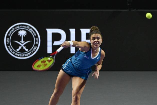 WTA, Tennis Damen Finals 2024 - Day 3 RIYADH, SAUDI ARABIA - NOVEMBER 04: Jasmine Paolini of Italy during her match against Aryna Sabalenka of Belarus on day 3 of the 2024 WTA Finals, part of the Hologic WTA Tour, held at King Saud University Indoor Arena on November 04, 2024, in Riyadh, Saudi Arabia. Riyadh Saudi Arabia  Copyright: xArturxWidakx originalFilename:widak-wtafinal241104_npT9T.jpg