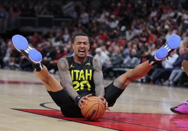 Bilder des Jahres 2024, Sport 11 November Sport Themen der Woche KW45 Sport Bilder des Tages CHICAGO, IL - NOVEMBER 04: Utah Jazz forward John Collins (20) slams the ball during the second half against the Chicago Bulls on November 4, 2024 at the United Center in Chicago,Illinois.(Photo by Melissa Tamez Icon Sportswire) NBA, Basketball Herren, USA NOV 04 Jazz at Bulls EDITORIAL USE ONLY Icon24110440