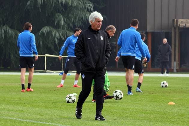 November 5, 2024, Zingonia, Italia: Atalanta s coach Gian Piero Gasperini during a training session on the eve of the UEFA Europa Champions League soccer match between Stuttgart and Atalanta BC at Bortolotti Training Center in Zingonia, Italy, 5 November 2024. .ANSA MICHELE MARAVIGLIA Soccer: Champions League: Stuttgart-Atalanta  - ZUMAa110 20241105_zaf_a110_003 Copyright: xMichelexMaravigliax