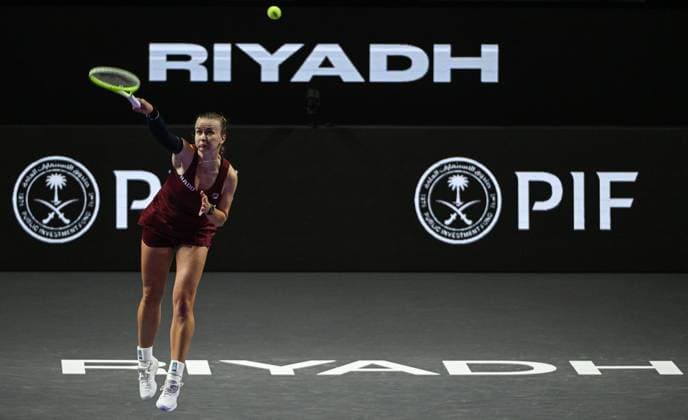 WTA, Tennis Damen Finals 2024 - Day 4 RIYADH, SAUDI ARABIA - NOVEMBER 05: Barbora Krejcikova of Czech Republic during her match against Jessica Pegula of USA, on day 4 of the 2024 WTA Finals, part of the Hologic WTA Tour, held at King Saud University Indoor Arena on November 05, 2024, in Riyadh, Saudi Arabia. Riyadh Saudi Arabia  Copyright: xArturxWidakx originalFilename:widak-wtafinal241105_np4hS.jpg