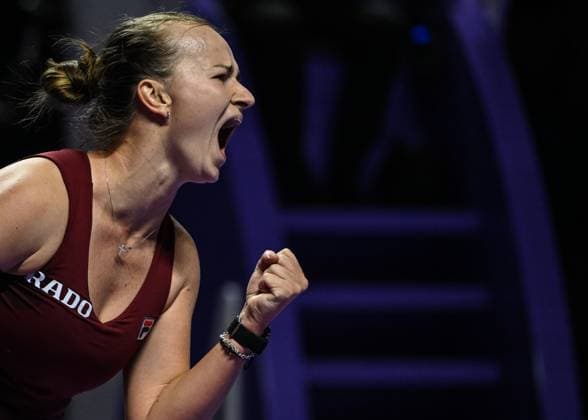 Sport Bilder des Tages WTA, Tennis Damen Finals 2024 - Day 4 RIYADH, SAUDI ARABIA - NOVEMBER 05: Barbora Krejcikova of Czech Republic during her match against Jessica Pegula of USA, on day 4 of the 2024 WTA Finals, part of the Hologic WTA Tour, held at King Saud University Indoor Arena on November 05, 2024, in Riyadh, Saudi Arabia. Riyadh Saudi Arabia  Copyright: xArturxWidakx originalFilename:widak-wtafinal241105_npqN2.jpg