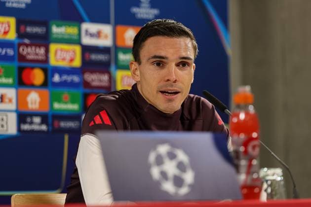 Joao Palhinha FC Bayern Muenchen, 16 at the press conference, Ger, International press conference, FC Bayern Muenchen, Football, UEFA Champions League, Matchday 4, 2024 2025 season, 05 11 2024, Ger, International press conference, FC Bayern Muenchen, Football, UEFA Champions League, Matchday 4, 2024 2025 season, 05 11 2024 Muenchen Copyright: xEibner-Pressefoto JennixMaulx EP_JML