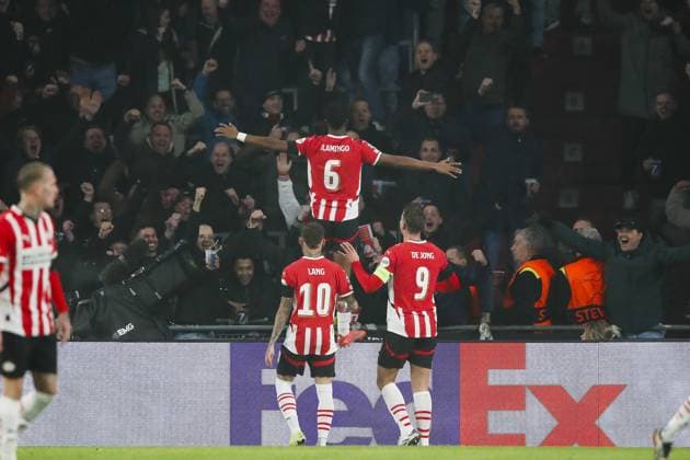 EINDHOVEN - (l-r) Ryan Flamingo of PSV Eindhoven, Noa Lang of PSV Eindhoven, Luuk de Jong of PSV Eindhoven celebrate the 1-0 during the UEFA Champions league match between PSV Eindhoven and Girona FC at Phillips stadium on Nov. 5, 2024 in Eindhoven, Netherlands. ANP Hollandse Hoogte BART STOUTJESDIJK UEFA Champions League 2024 25 League Phase MD4 2024 25 xVIxANPxSportx xBartxStoutjesdijkxIVx 512759388 originalFilename: 512759388.jpg
