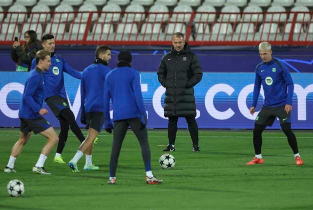 Crvena Zvezda vs Barcelona, UEFA Champions League head coach Hansi Flick (L) and Dani Olmo (R) of FC Barcelona, Barca during the training session of FC Barcelona ahead the match against FK Crvena Zvezda in UEFA Champions League, 5. November 2024. (credit image & photo: Pedja Milosavljevic STARSPORT) Belgrade Serbia Copyright: xPedjaxMilosavljevic STARSPORTx x