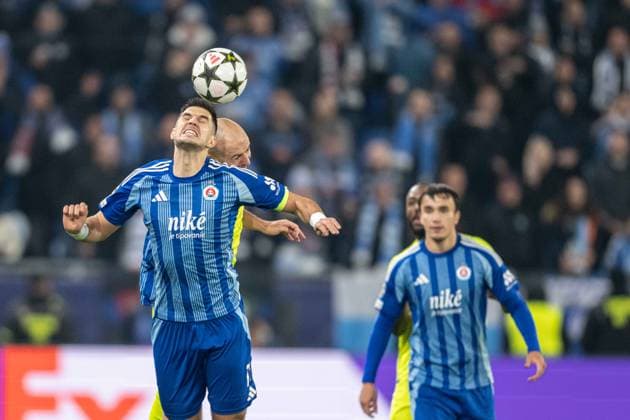 Marko Tolic on head to head battle during UEFA Champions league match, SK Slovan Bratislava - GNK Dinamo Zagreb , 05. november 2024, Tehelne pole Stadium, Bratislava, Slovakia Copyright: xMICHALxFAJT,ZOSPORTU.SKx DSC_4646