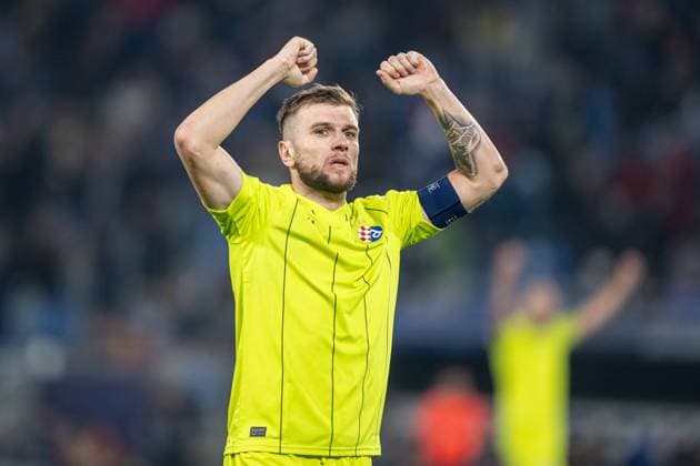 Stefan Ristovski a win celebrate with fans during UEFA Champions league match, SK Slovan Bratislava - GNK Dinamo Zagreb , 05. november 2024, Tehelne pole Stadium, Bratislava, Slovakia Copyright: xMICHALxFAJT,ZOSPORTU.SKx DSC_4870