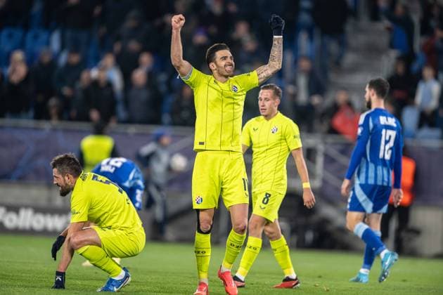 GNK Dinamo Zagreb players a win celebrate during UEFA Champions league match, SK Slovan Bratislava - GNK Dinamo Zagreb , 05. november 2024, Tehelne pole Stadium, Bratislava, Slovakia Copyright: xMICHALxFAJT,ZOSPORTU.SKx DSC_4892