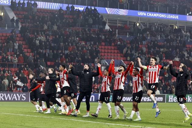 EINDHOVEN - PSV celebrates the 4-0 victory during the UEFA Champions league match between PSV Eindhoven and Girona FC at Phillips Stadium on Nov. 5, 2024 in Eindhoven, Netherlands. ANP MAURICE VAN STEEN UEFA Champions League 2024 25 League Phase MD4 2024 25 xVIxANPxSportx xxANPxIVx 512765366 originalFilename: 512765366.jpg